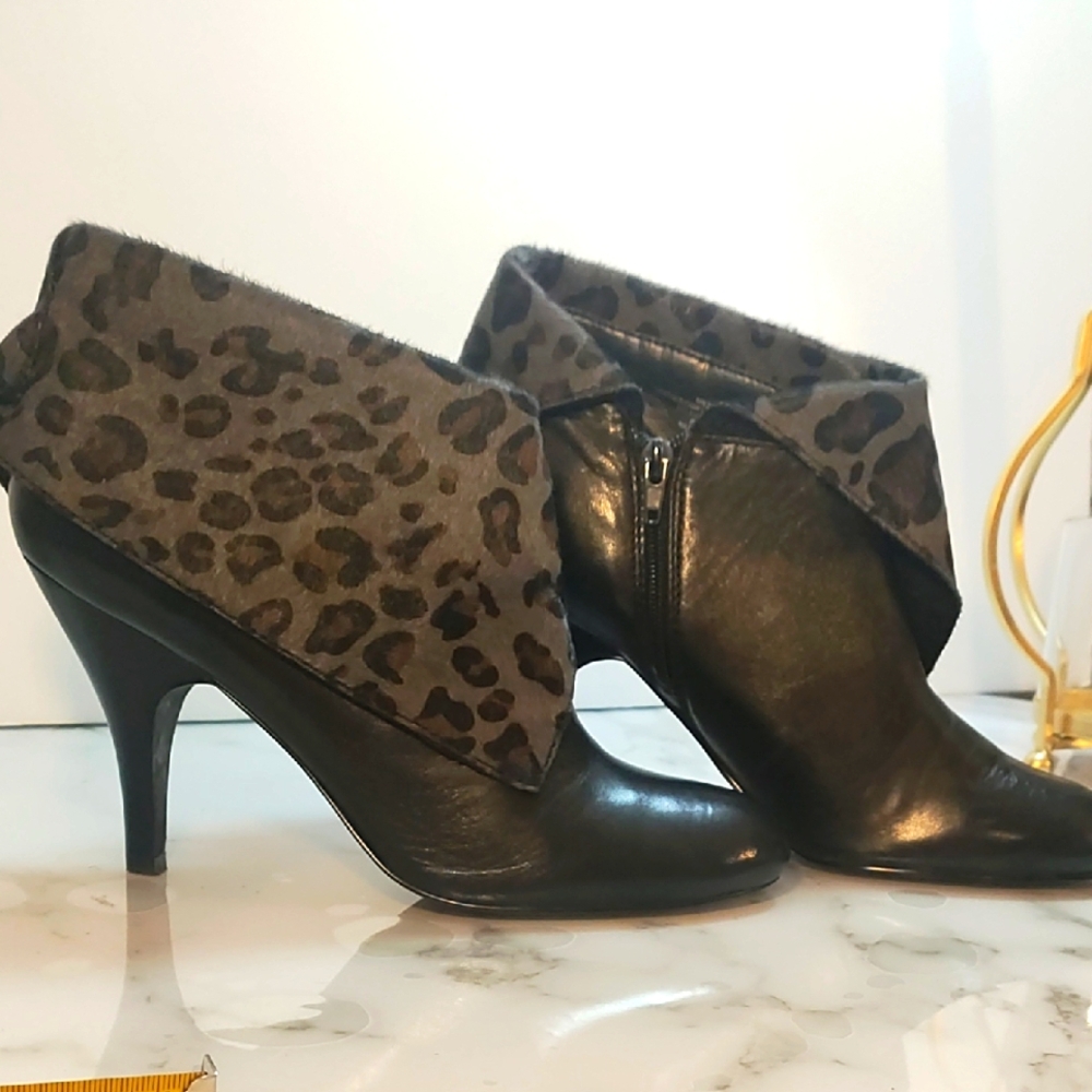 NINE WEST ZELMAN Leather & Genuine Fur Leopard Print/ Blk - Women's Size 10.5